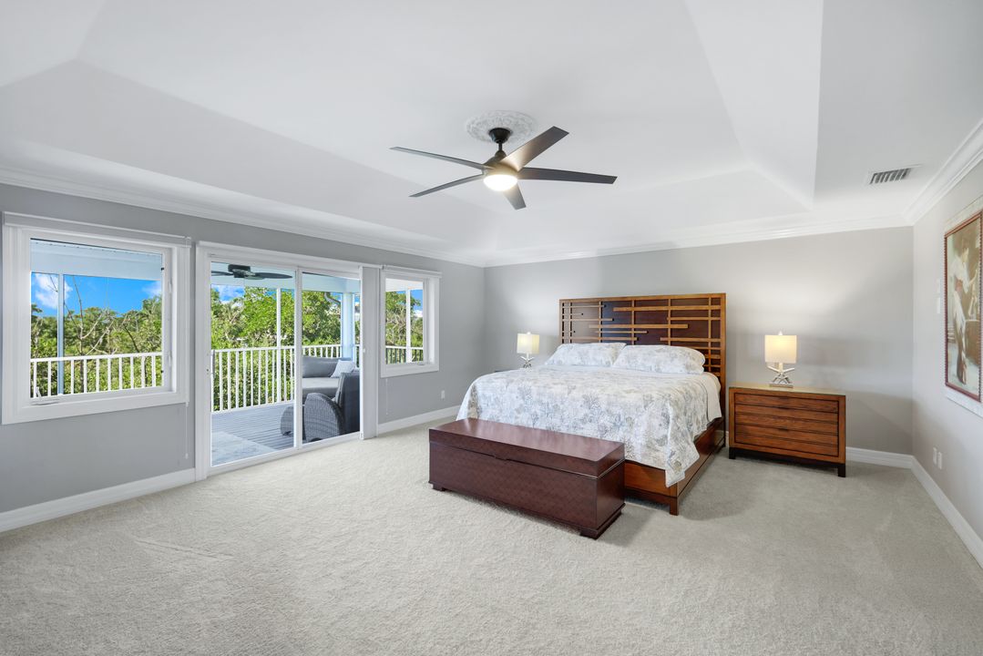 1111 Schooner Pl, Sanibel, FL 33957