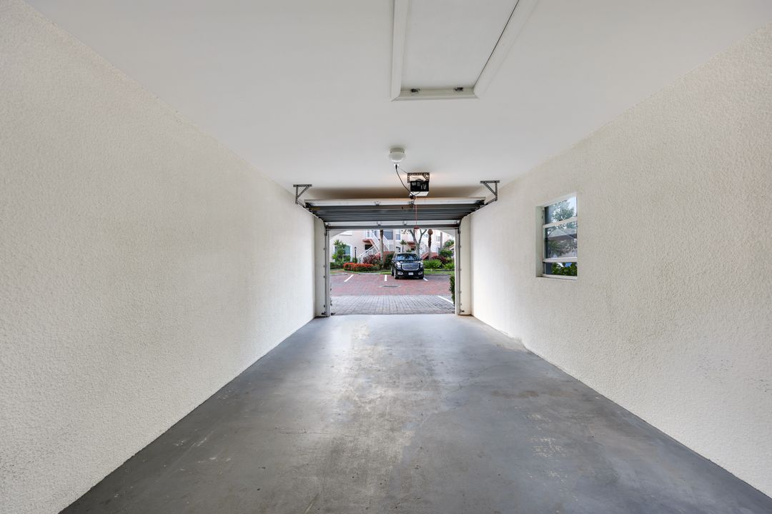 2055 Cascades Dr #6, Naples, FL 34112