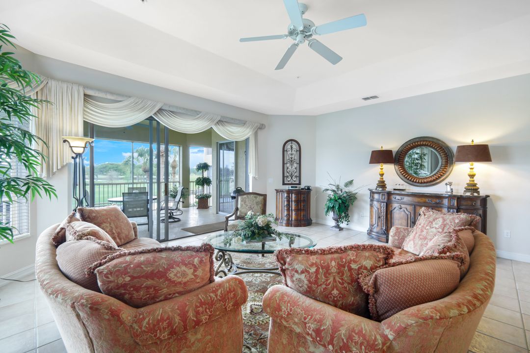 1880 Les Chateaux Blvd #201, Naples, FL 34109