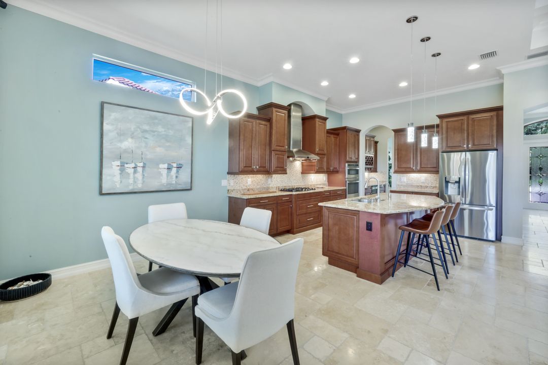 9333 Campanile Cir, Naples, FL 34114