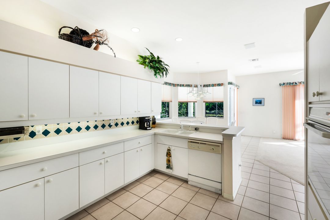 25240 Bay Cedar Dr, Bonita Springs, FL 34134