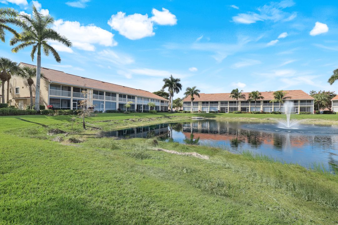 2373 Hidden Lake Ct #10, Naples, FL 34112