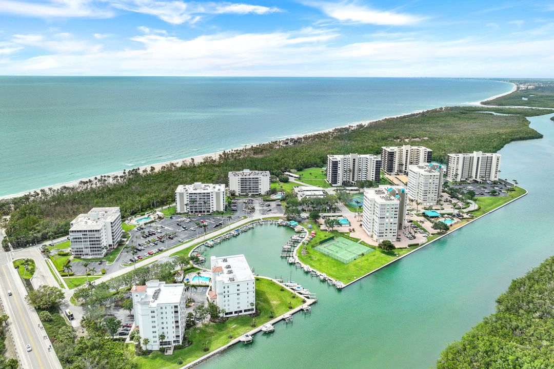 5 Bluebill Ave APT 506, Naples, FL 34108