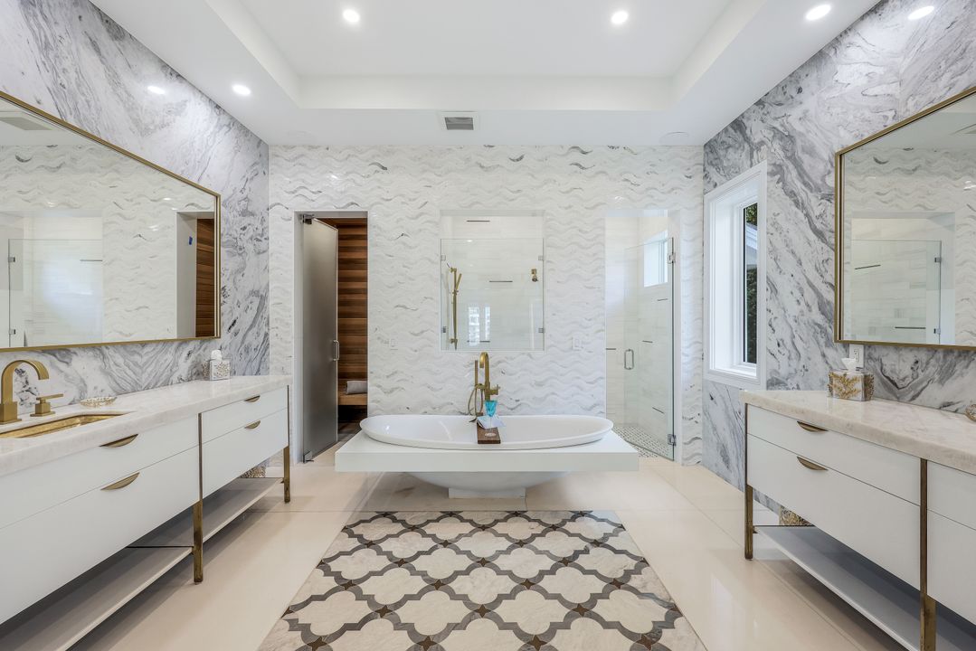 309 Neapolitan Way, Naples, FL 34103