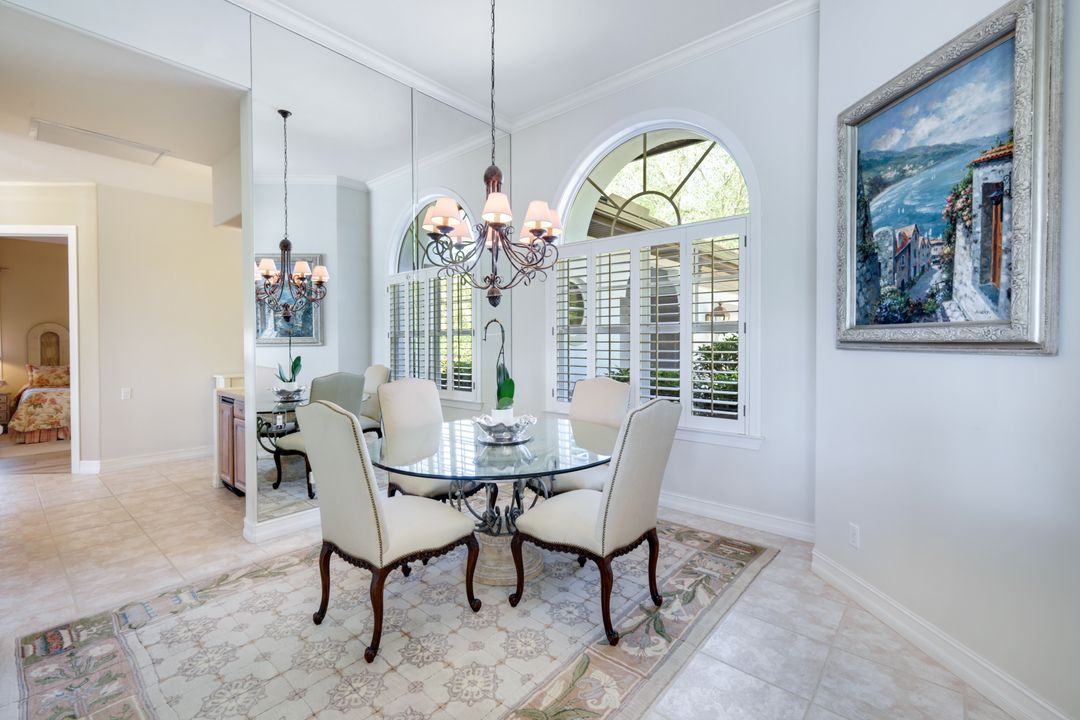 2390 King Palm Way, Naples, FL 34105
