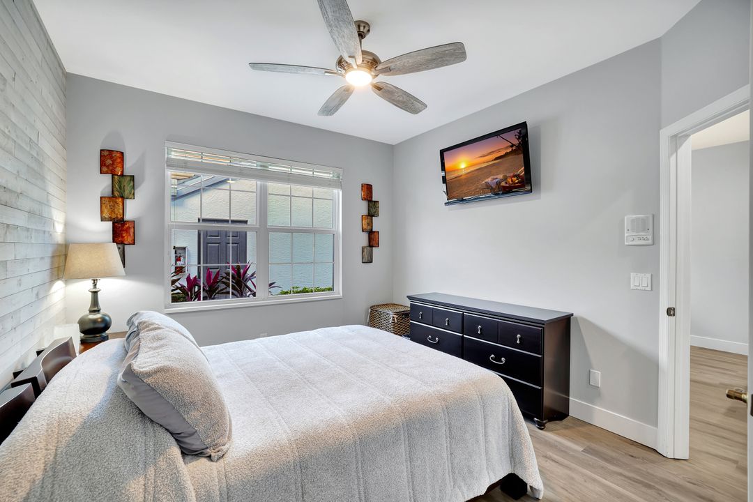 5967 Sand Wedge Ln #101, Naples, FL 34110