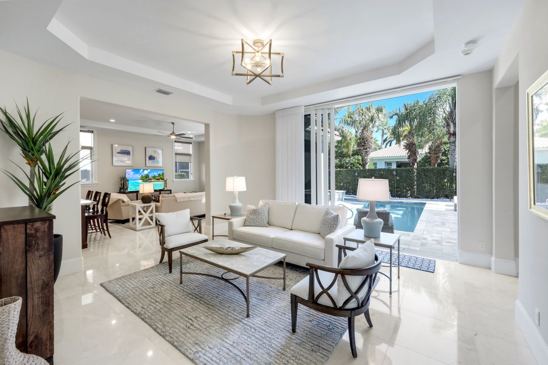 2106 Modena Ct, Naples, FL 34105