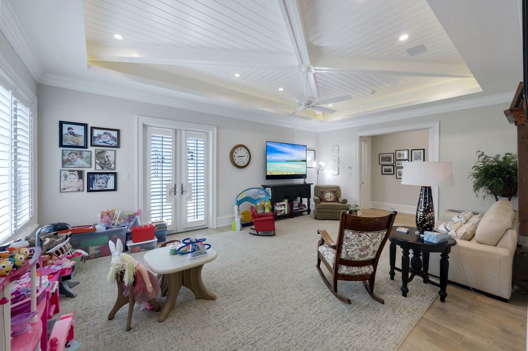 3150 Dahlia Way, Naples, FL 34105