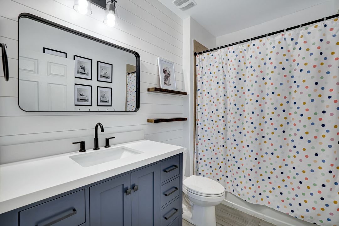 692 Hadley St E, Naples, FL 34104