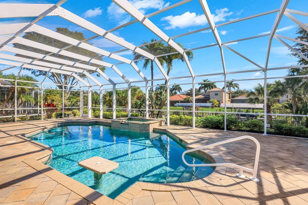 9214 Palm Island Cir, NO FORT MYERS, FL 33903