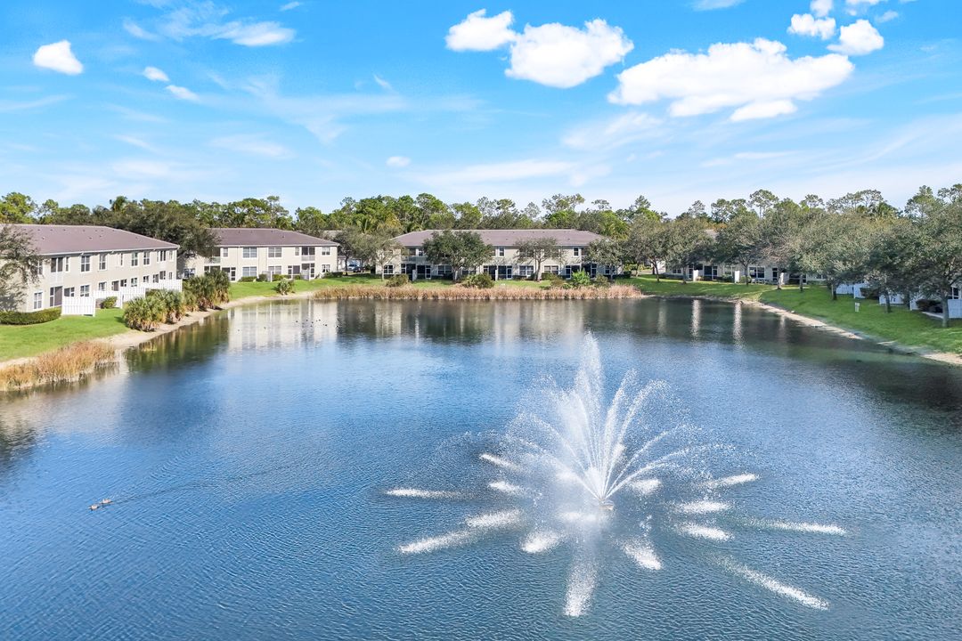 1370 Mariposa Cir #102, Naples, FL 34105