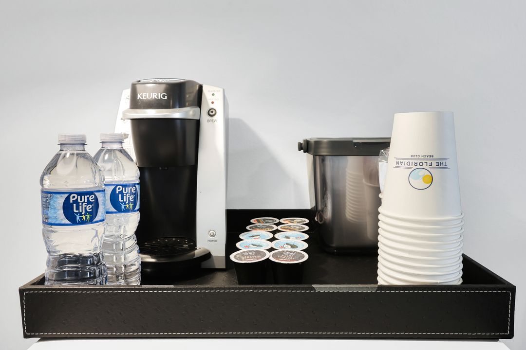 9467 Gulf Shore Dr, Naples, FL 34108