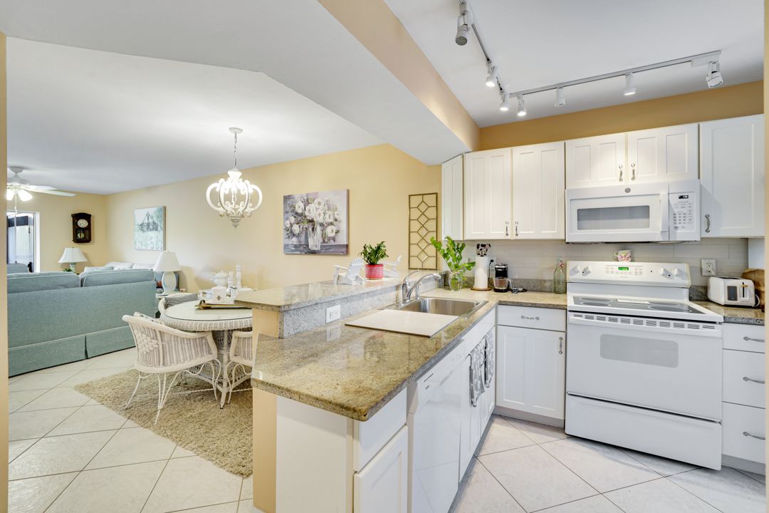 1335 Mainsail Dr #1304, Naples, FL 34114