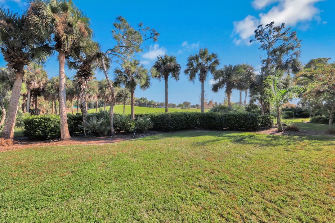9002 Cascada Way #102, Naples, FL 34114