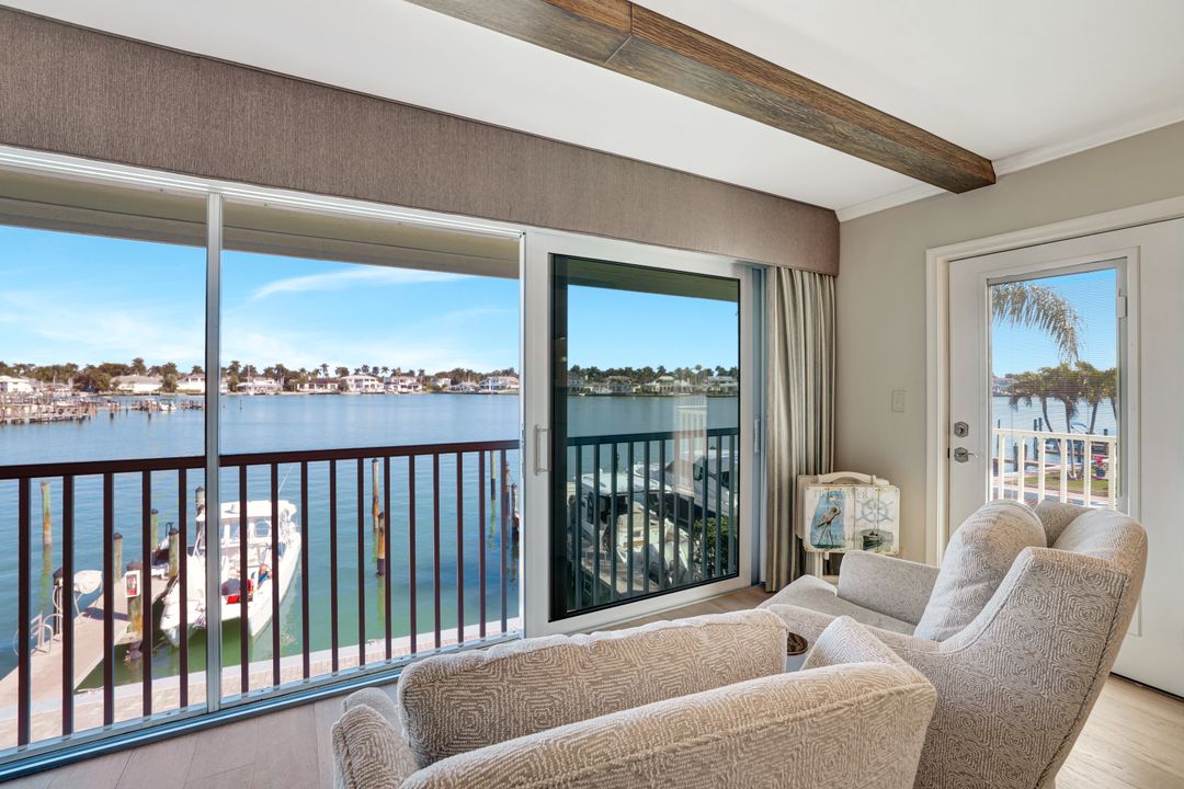 2850 Gulf Shore Blvd N  #201, Naples, FL 34103