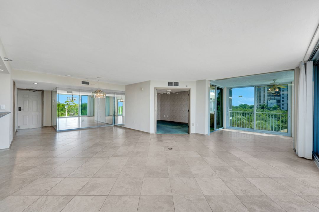 6101 Pelican Bay Blvd #201, Naples, FL 34108