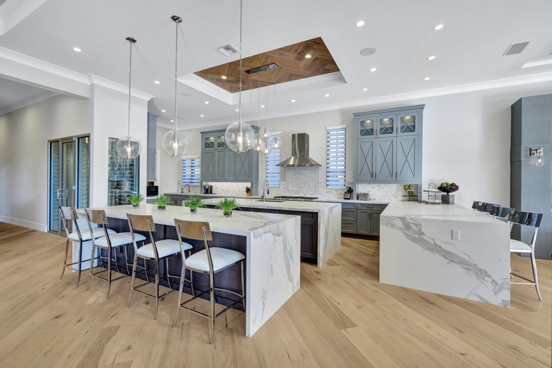 16988 Fairgrove Way, Naples, FL 34110