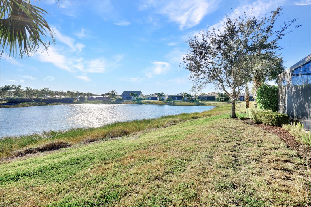 11807 Dixon Dr, Fort Myers, FL 33913