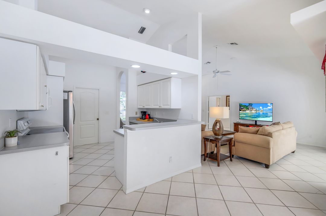 5110 Brixton Ct, Naples, FL 34104