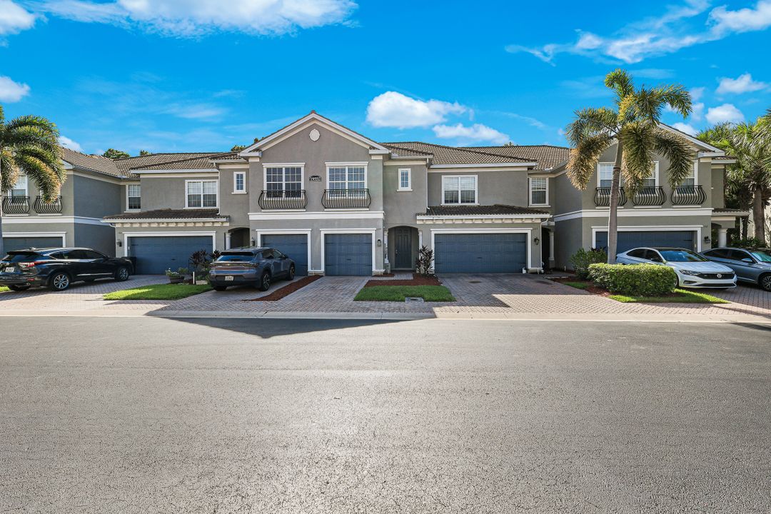 19551 Bowring Park Rd #104, Fort Myers, FL 33967
