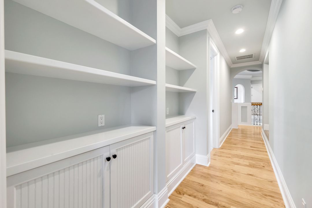 491 Wedge Dr, Naples, FL 34103