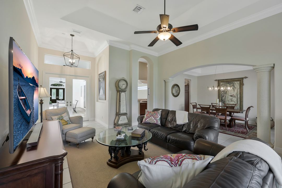 5058 Kensington High St, Naples, FL 34105