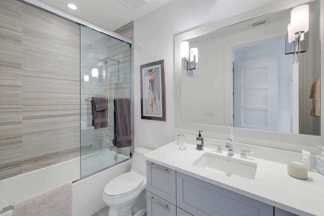382 12th Ave S, Naples, FL 34102