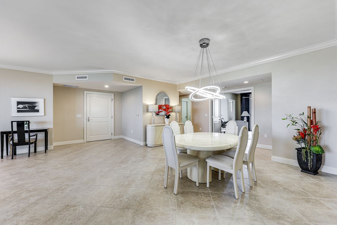 1050 Borghese Ln #605, Naples, FL 34114