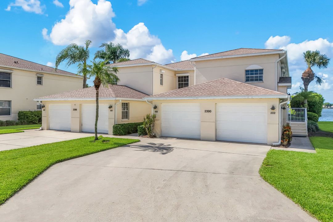 2390 Piccadilly Circus #202, Naples, FL 34112
