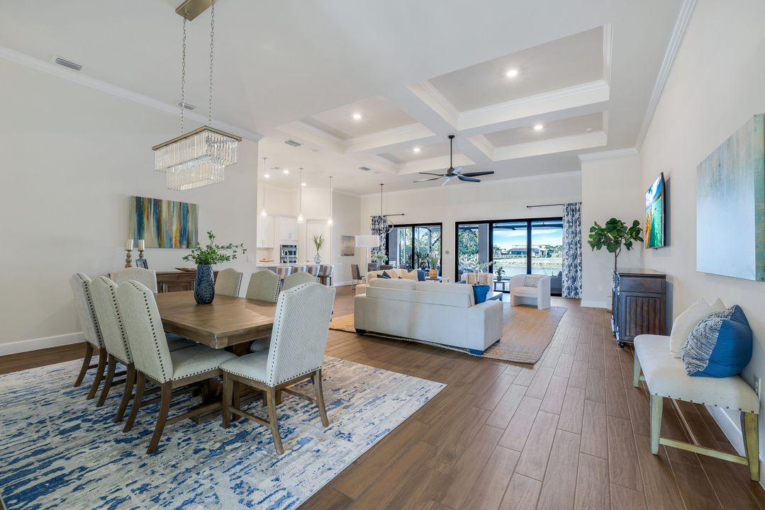 9493 Night Heron Ln, Naples, FL 34120