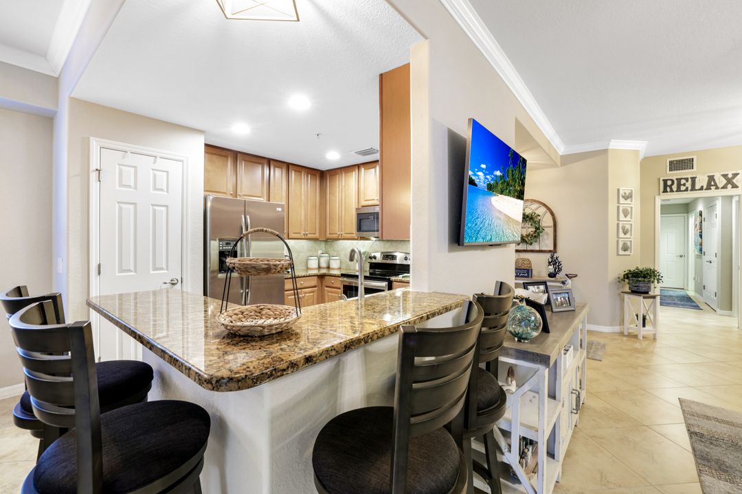 7878 Clemson St #102, Naples, FL 34104