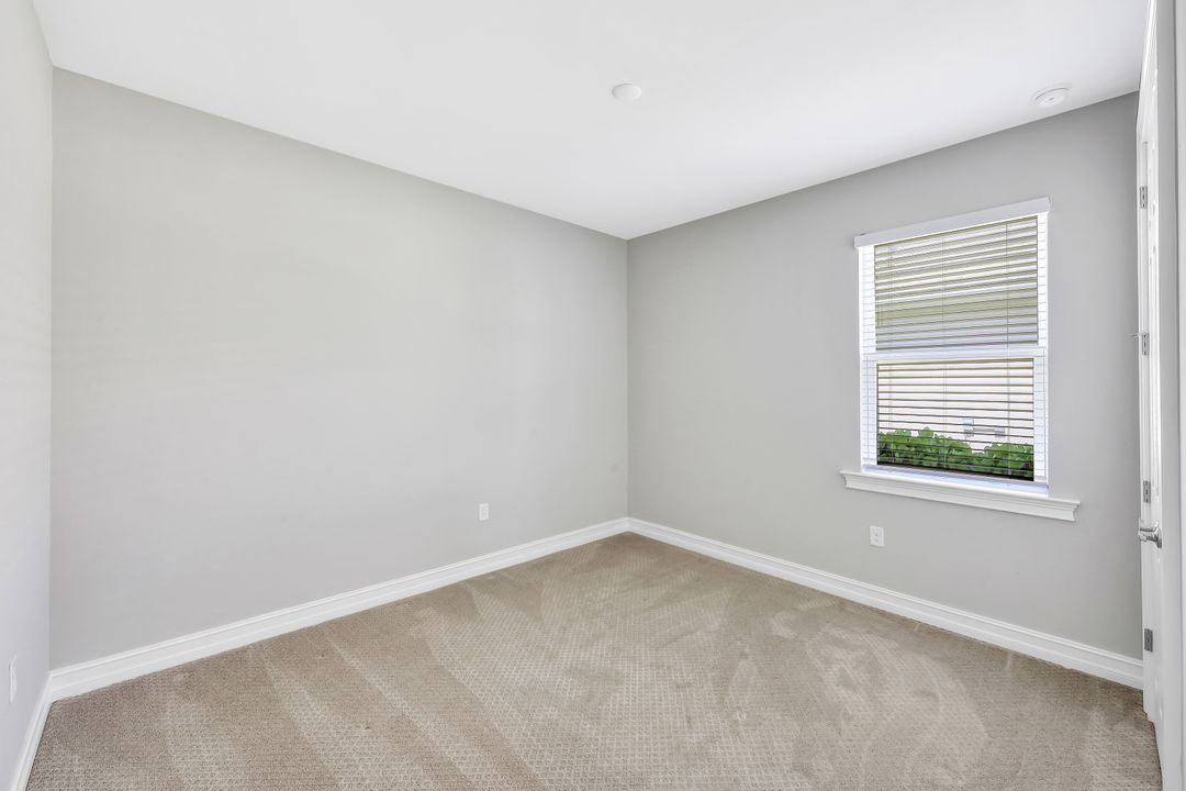 14704 Kelson Cir, Naples, FL 34114