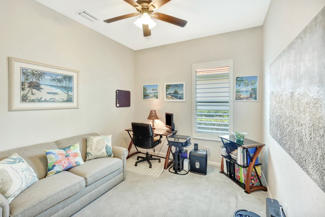 9127 Crystal Ct, Naples, FL 34120