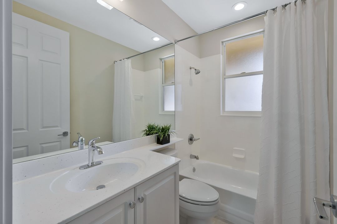 1855 Les Chateaux Blvd #201, Naples, FL 34109