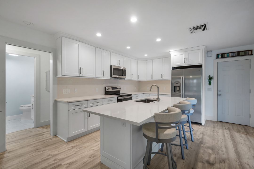 27292 East Dr, Bonita Springs, FL 34135