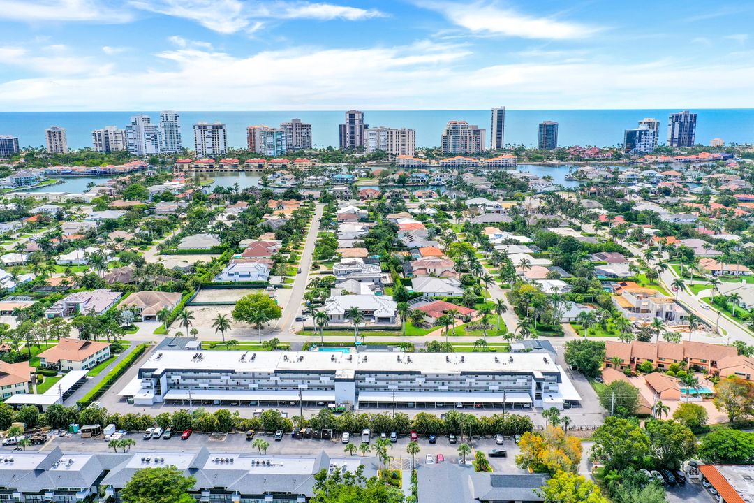 4200 Belair Ln #111, Naples, FL 34103