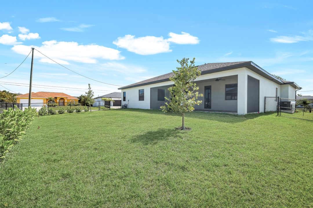 208 SW 29th Ave, Cape Coral, FL 33991