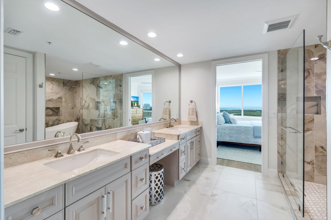 275 Indies Way #1202, Naples, FL 34110