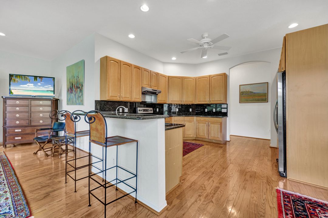 8840 Mariposa Ct, Naples, FL 34113