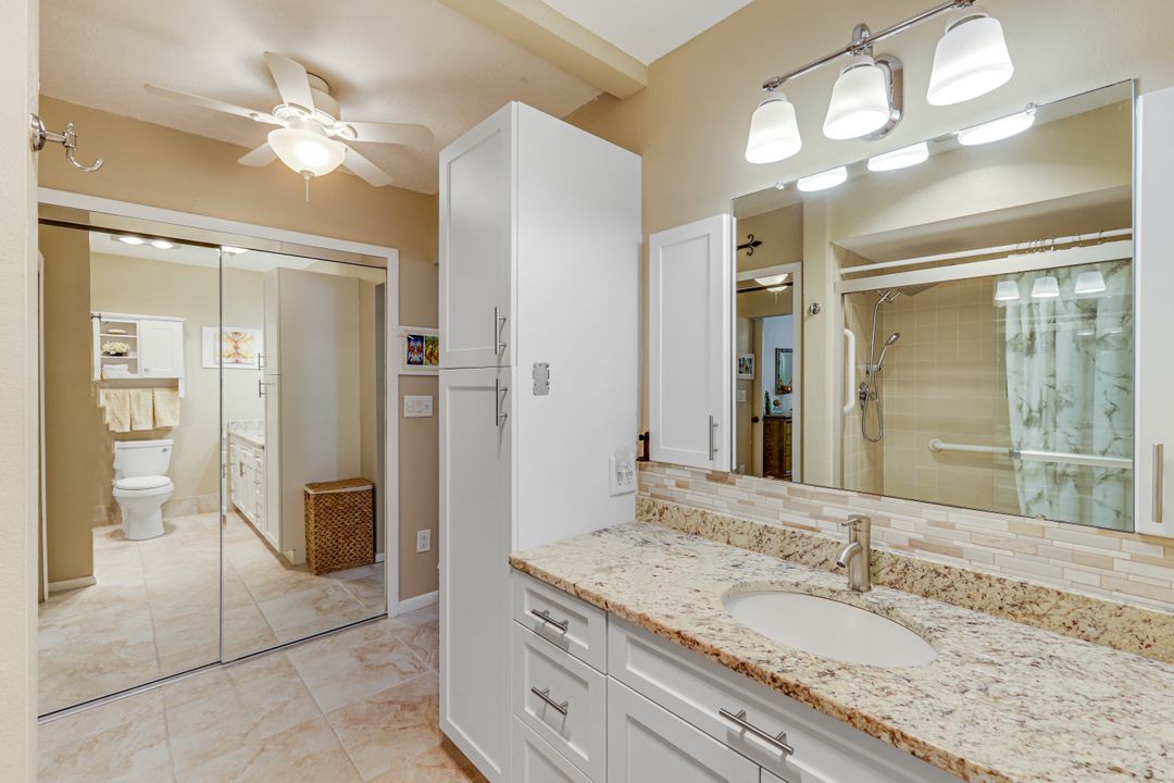 7079 Cedarhurst Dr, Fort Myers, FL 33919