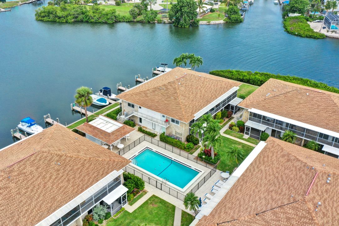 330 Kon Tiki Dr #D-1, Naples, FL 34113