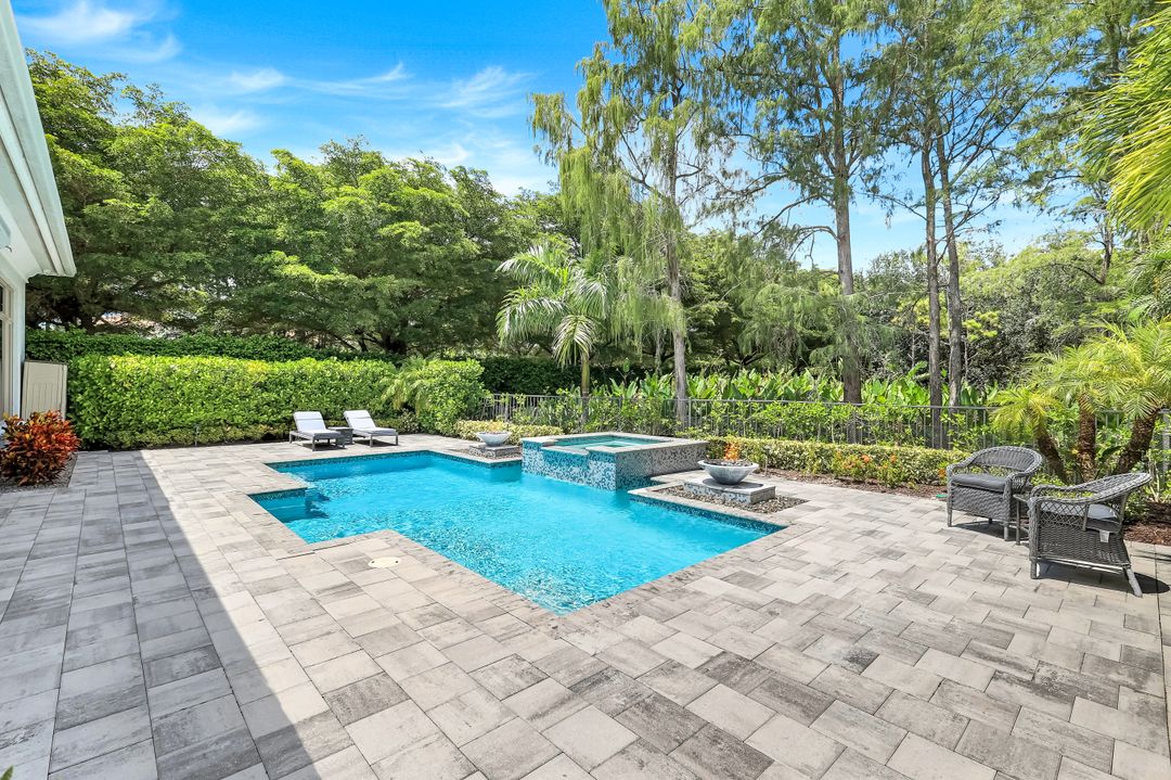 18282 Via Caprini Dr, Miromar Lakes, FL 33913
