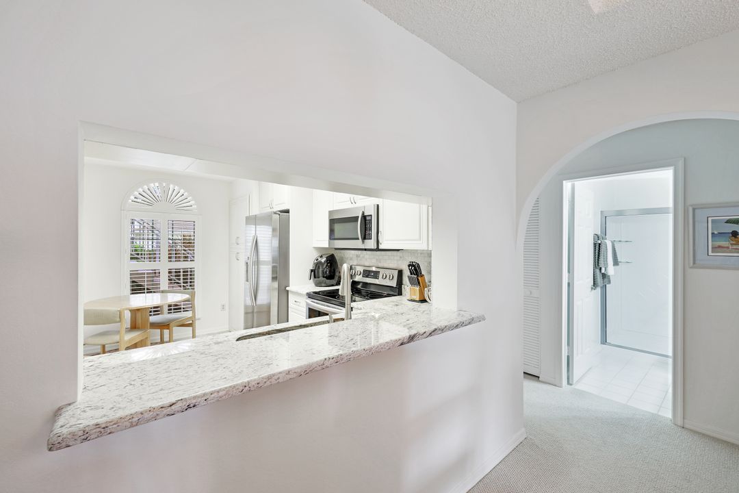 648 Mardel Ct #704, Naples, FL 34104