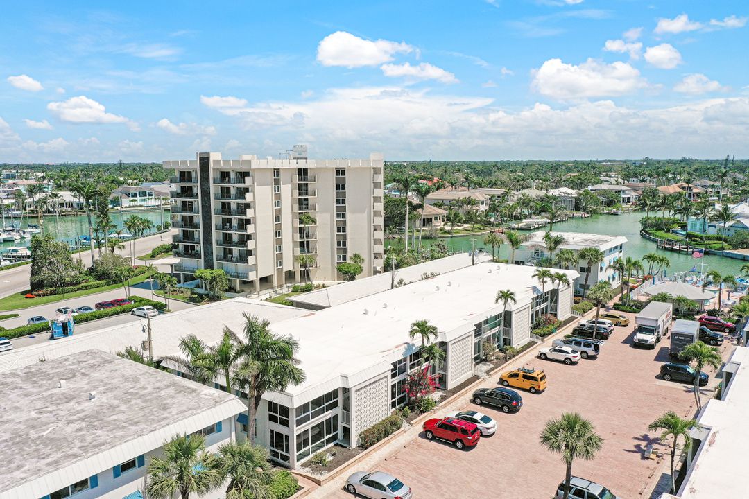 2100 Gulf Shore Blvd N #215, Naples, FL 34102