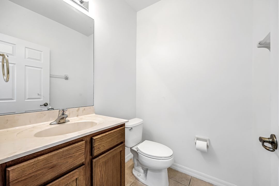 9820 Springlake Cir, Estero, FL 33928