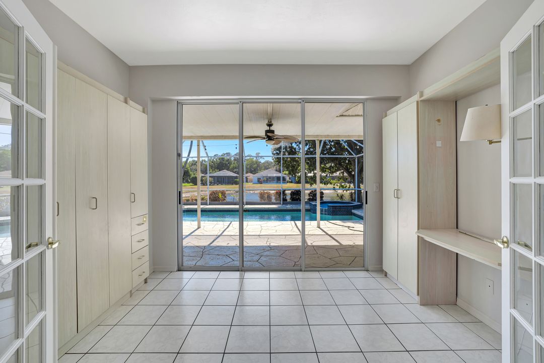 173 Stanhope Cir, Naples, FL 34104