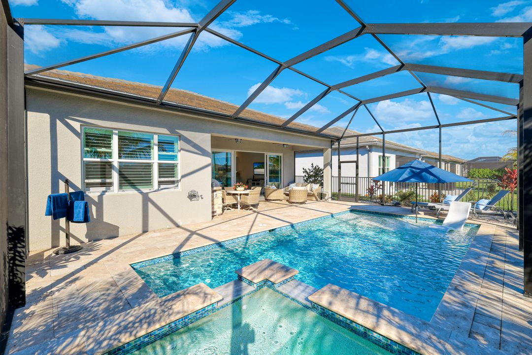 11555 Jacaranda Dr, Naples, FL 34120