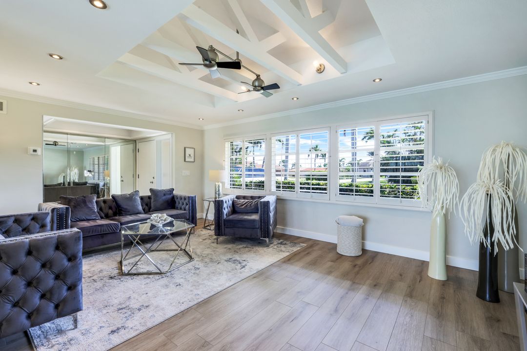 5205 Savoy Ct, Cape Coral, FL 33904