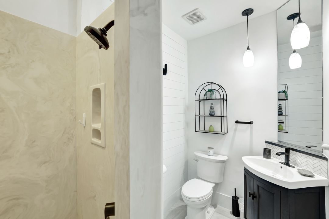 910 Ivory Ct, Marco Island, FL 34145