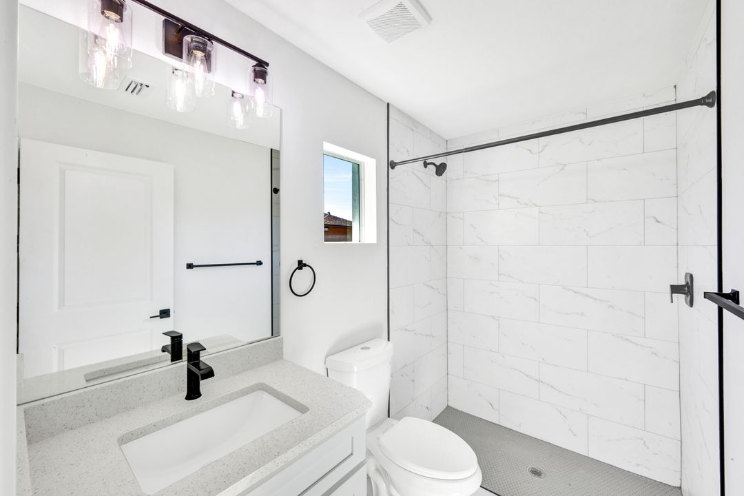 1205 NE 12th St, Cape Coral, FL 33909